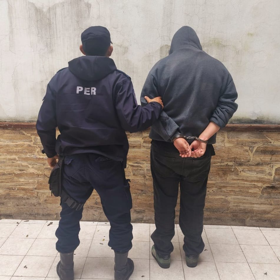 Allanaron una vivienda y detuvieron a un joven de 19 años por desobediencia judicial